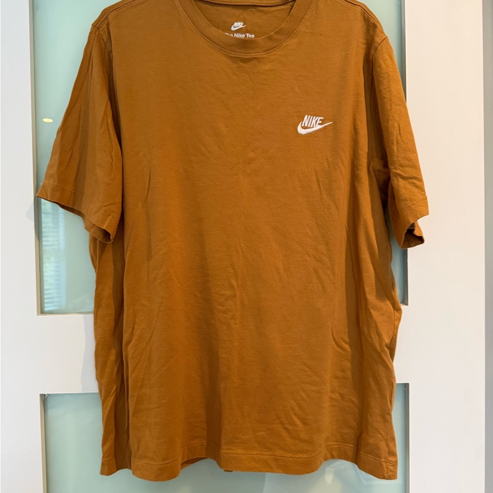 Nike women’s Tan Short Sleeve Tee
